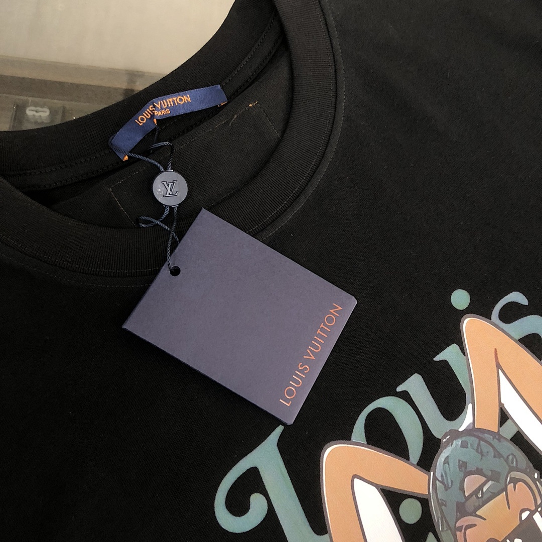 Louis Vuitton T-Shirt Style 020 detail view 3