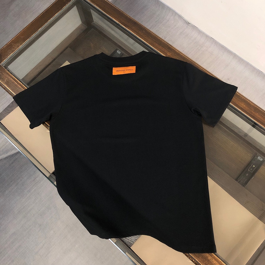 Louis Vuitton T-Shirt Style 020 detail view 5