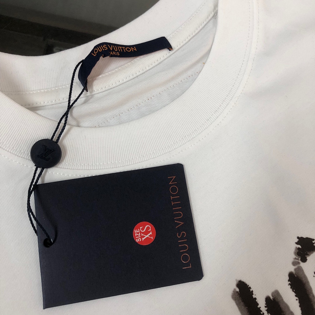 Louis Vuitton T-Shirt Style 026 detail view 4