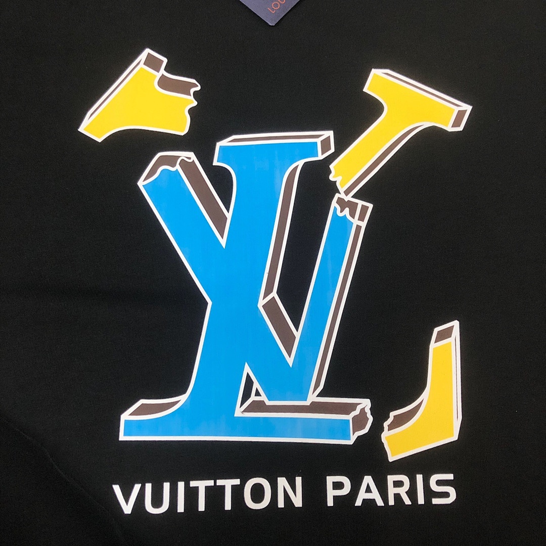 Louis Vuitton T-Shirt Style 029 detail view 2