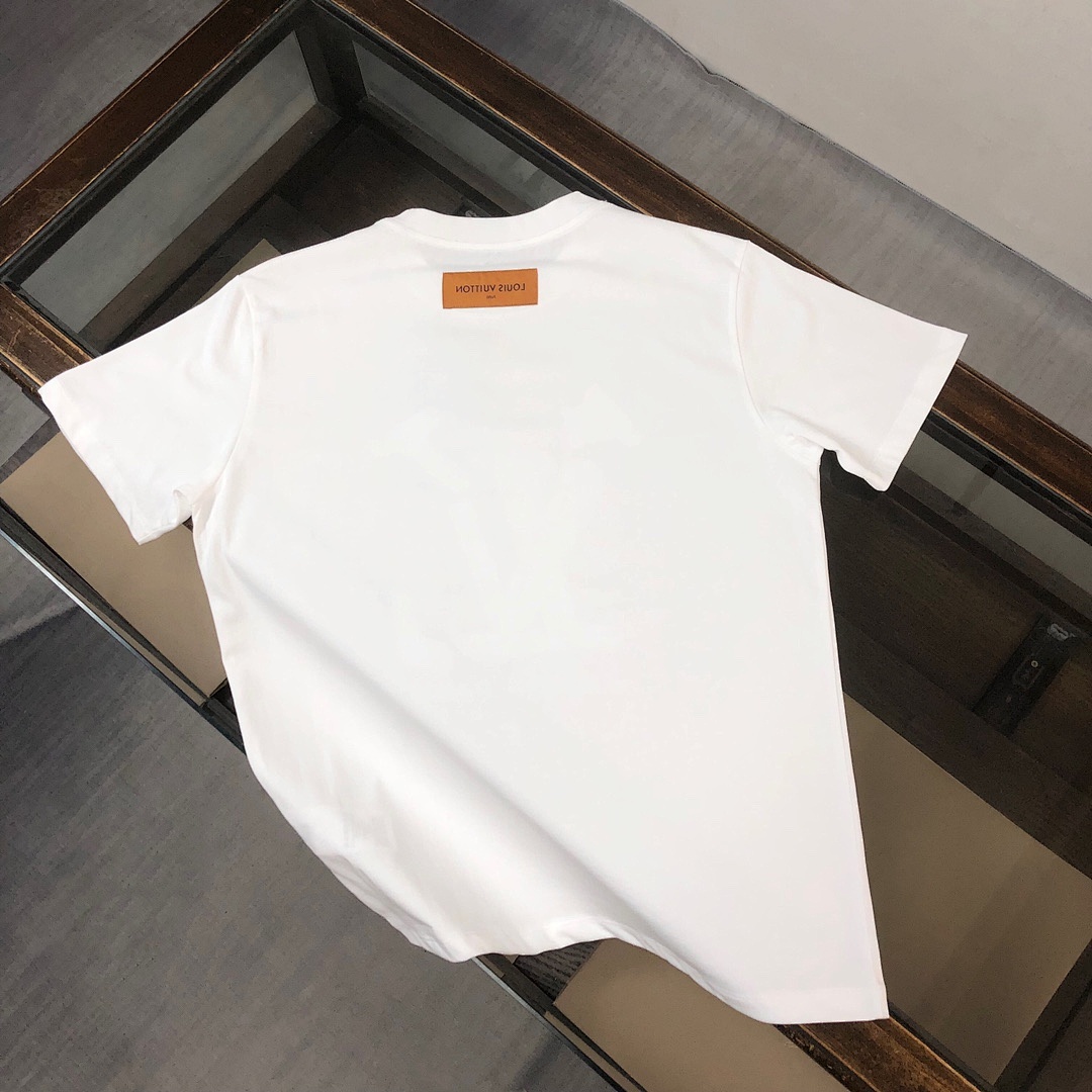 Louis Vuitton T-Shirt Style 030 detail view 5