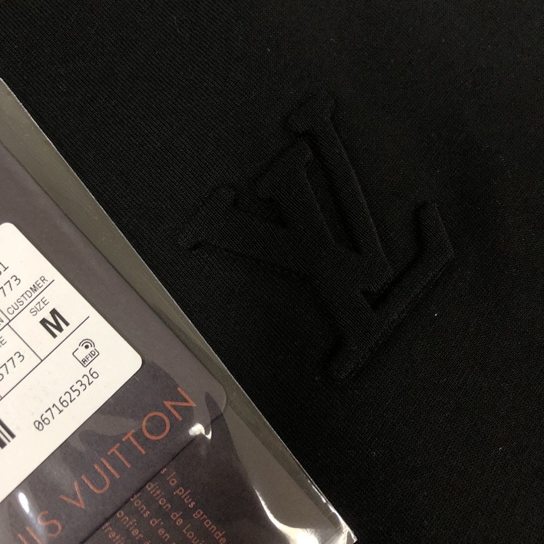 Louis Vuitton T-Shirt Style 031 detail view 2