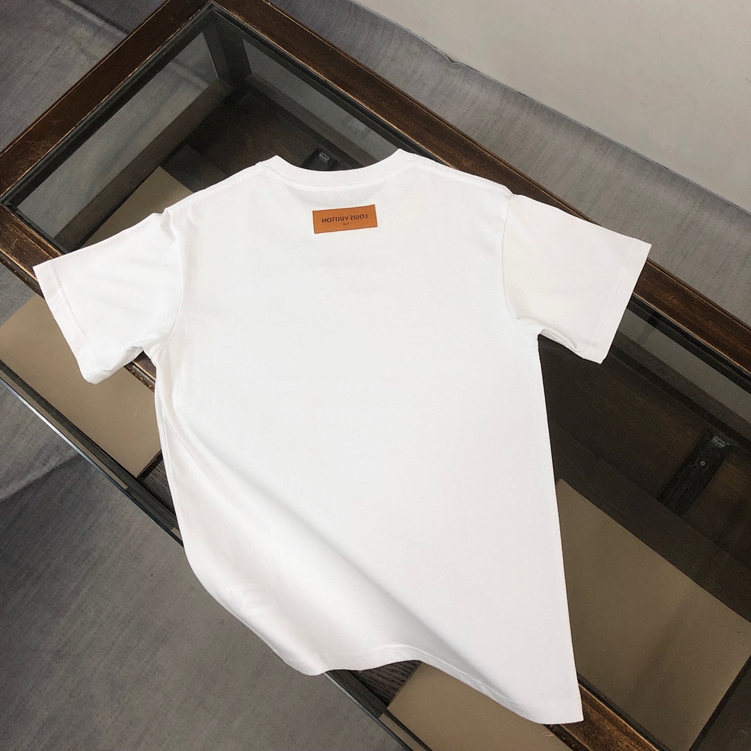 Louis Vuitton T-Shirt Style 032 detail view 4