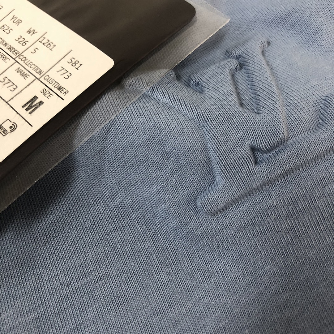 Louis Vuitton T-Shirt Style 033 detail view 2