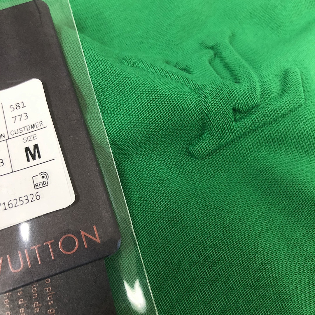 Louis Vuitton T-Shirt Style 034 detail view 2