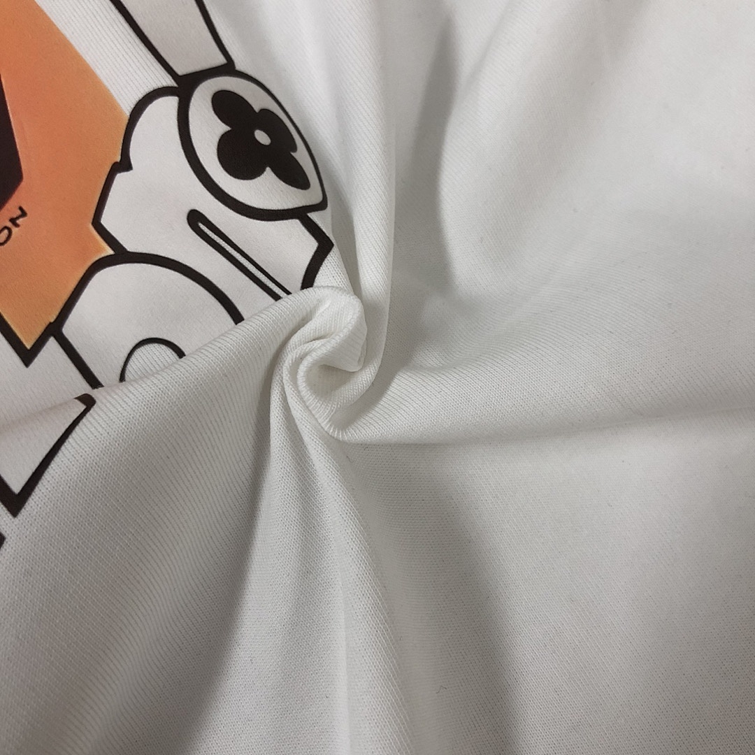 Louis Vuitton T-Shirt Style 036 detail view 2
