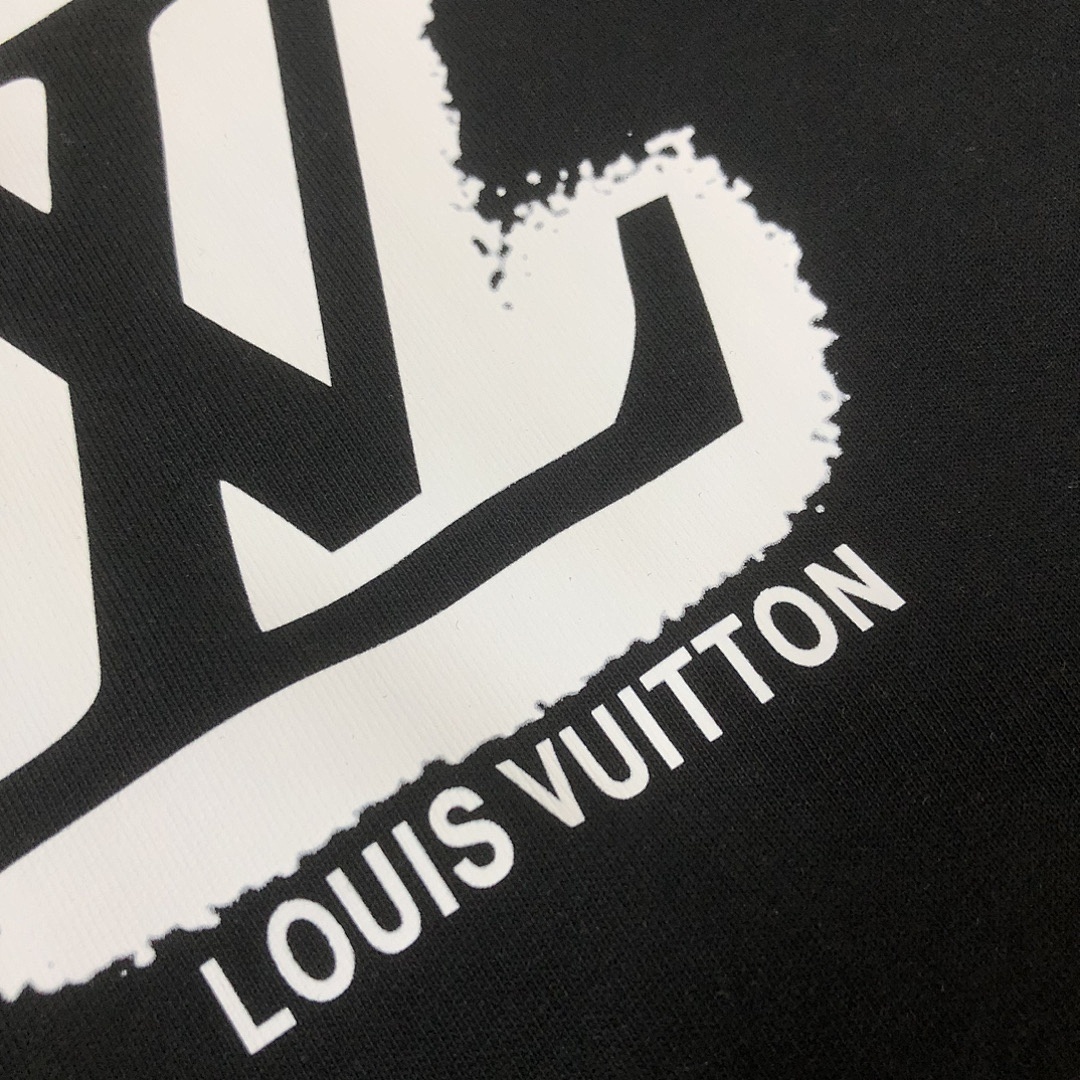 Louis Vuitton T-Shirt Style 037 detail view 1