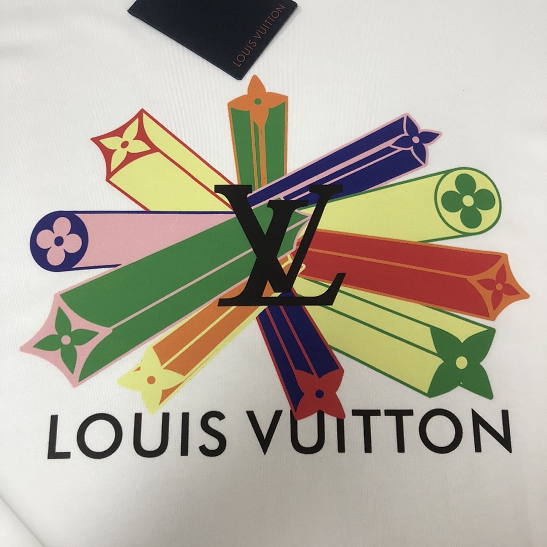 Louis Vuitton T-Shirt Style 040 detail view 3