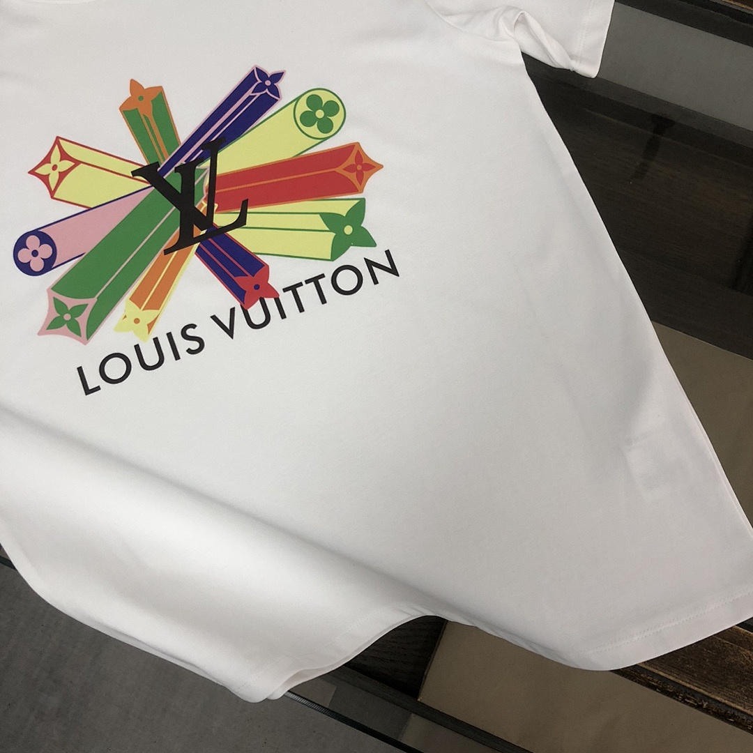 Louis Vuitton T-Shirt Style 040 detail view 5