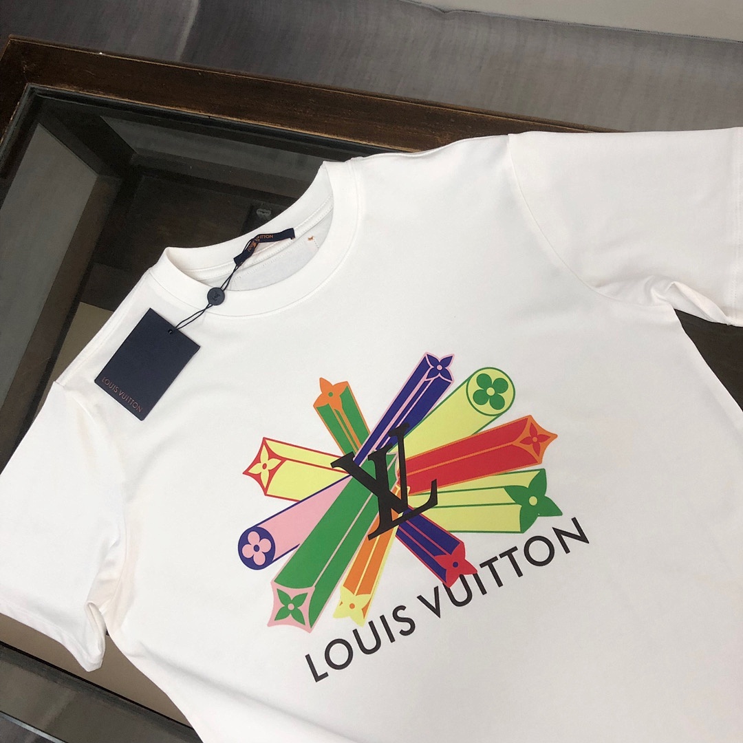 Louis Vuitton T-Shirt Style 040 detail view 7