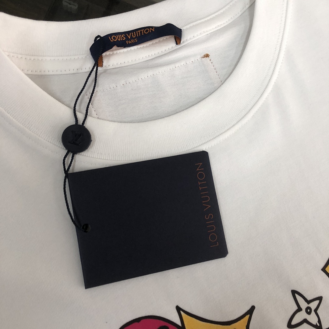 Louis Vuitton T-Shirt Style 042 detail view 4