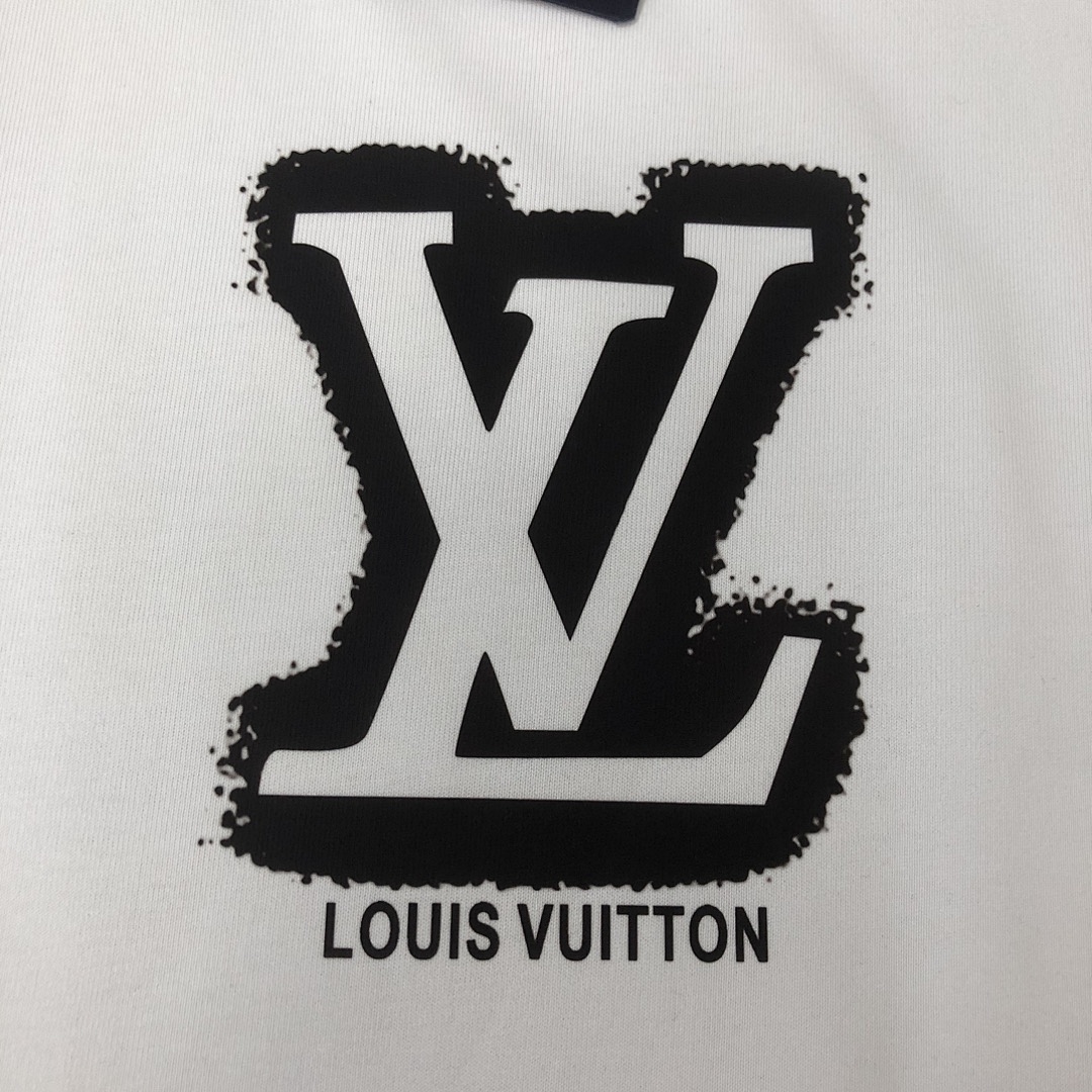 Louis Vuitton T-Shirt Style 044 detail view 1