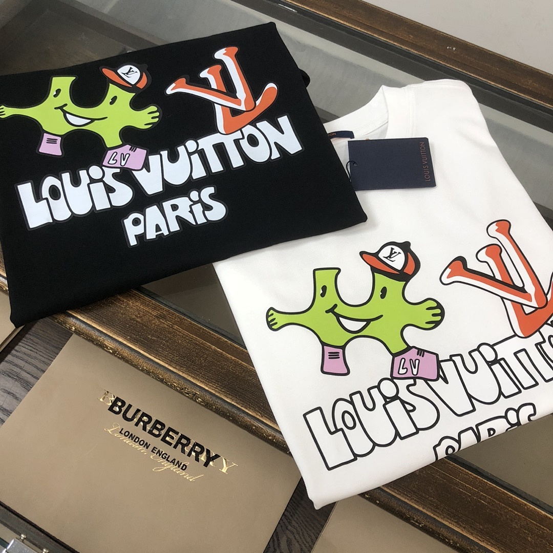 Louis Vuitton T-Shirt Style 048 detail view 2