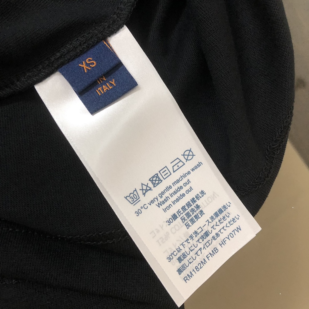 Louis Vuitton T-Shirt Style 049 main view