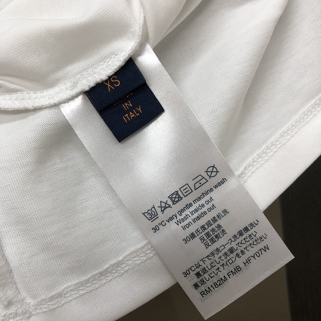 Louis Vuitton T-Shirt Style 050 main view