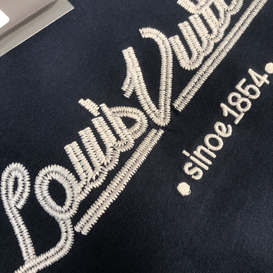 Louis Vuitton T-Shirt Style 051 detail view 1
