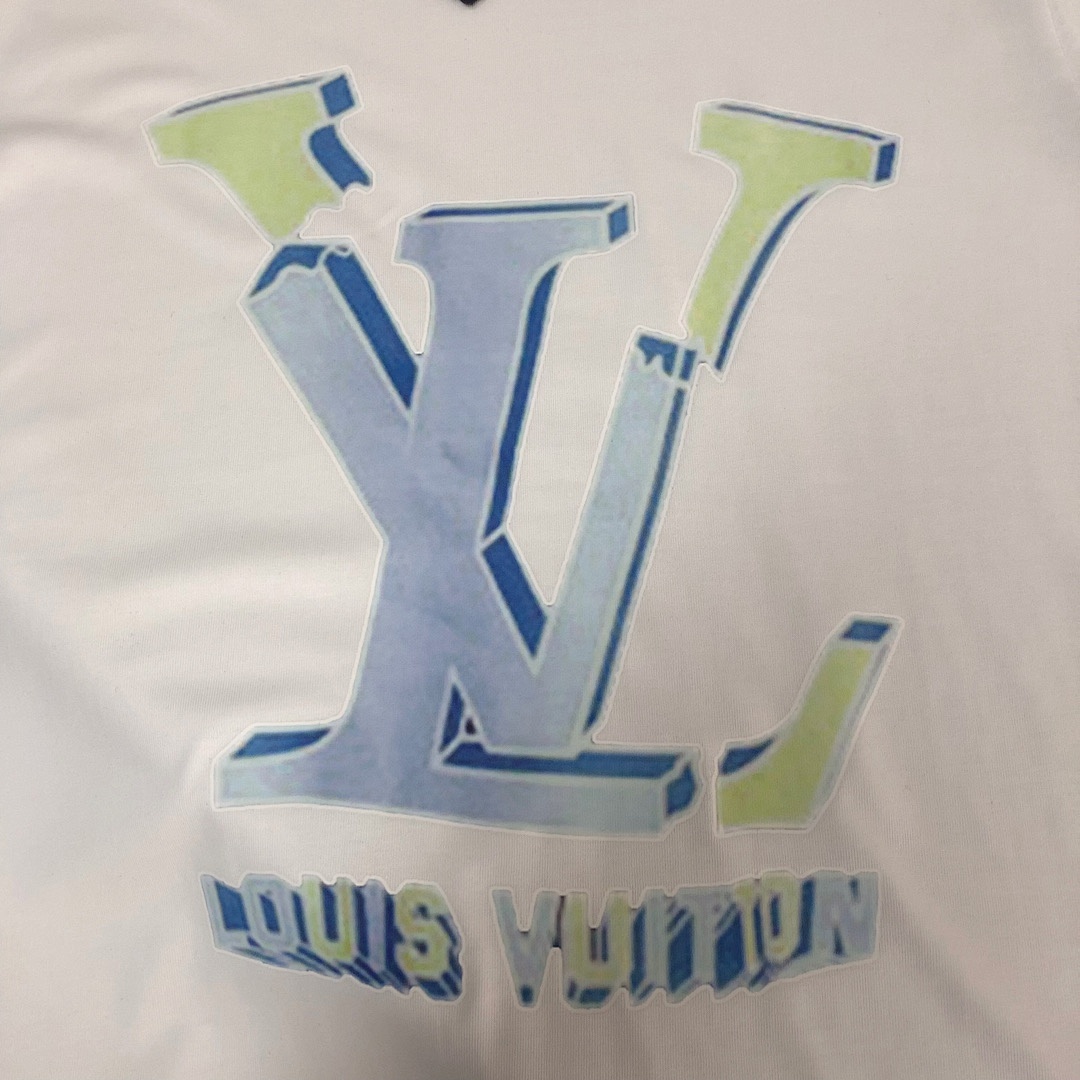 Louis Vuitton T-Shirt Style 052 detail view 6