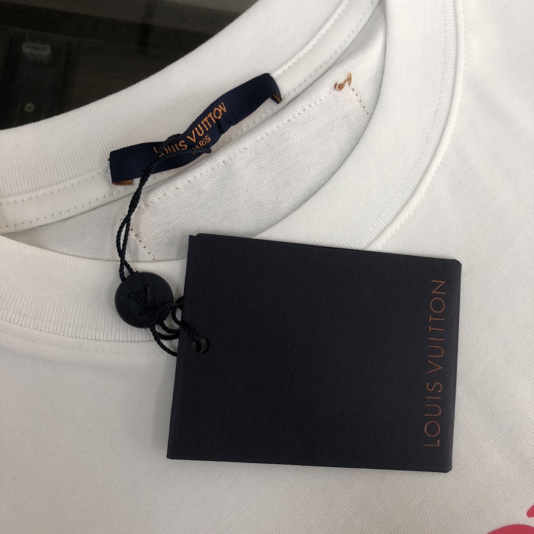 Louis Vuitton T-Shirt Style 054 detail view 3