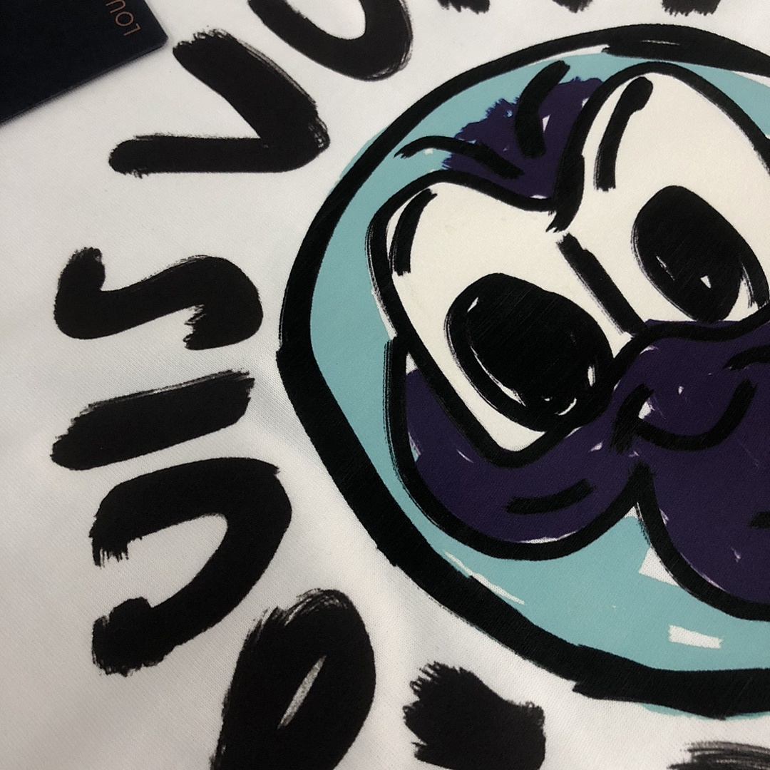 Louis Vuitton T-Shirt Style 057 detail view 2