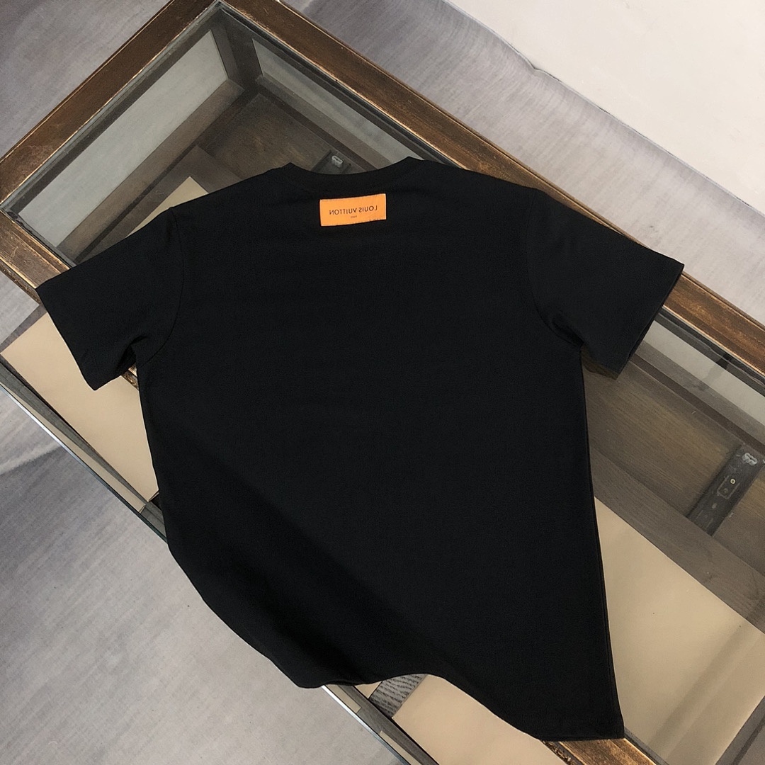 Louis Vuitton T-Shirt Style 058 detail view 5