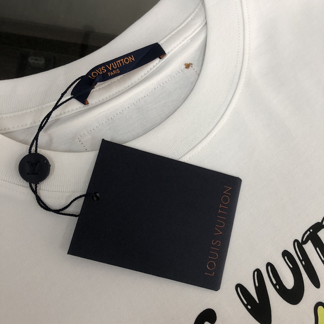 Louis Vuitton T-Shirt Style 059 detail view 2