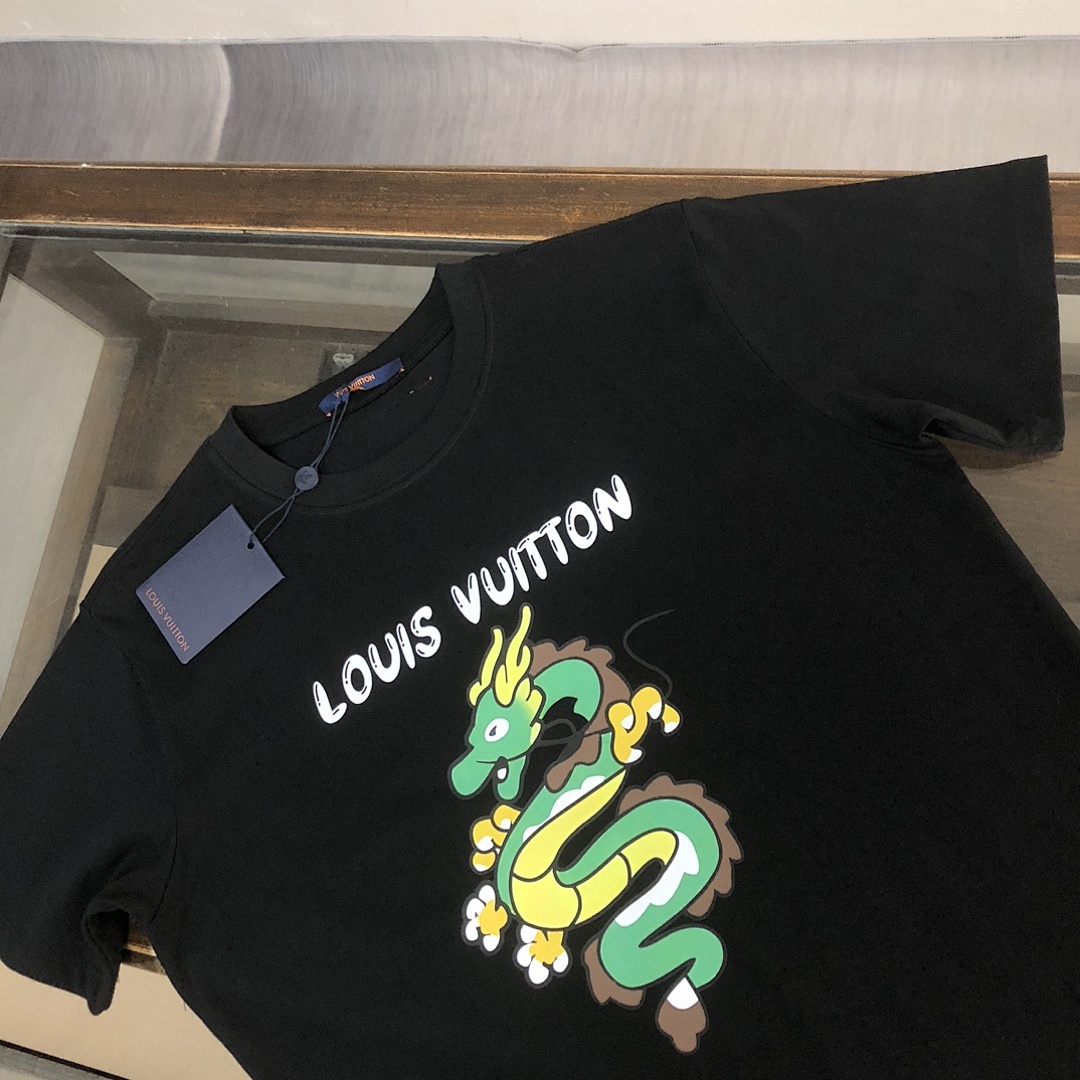 Louis Vuitton T-Shirt Style 060 detail view 6