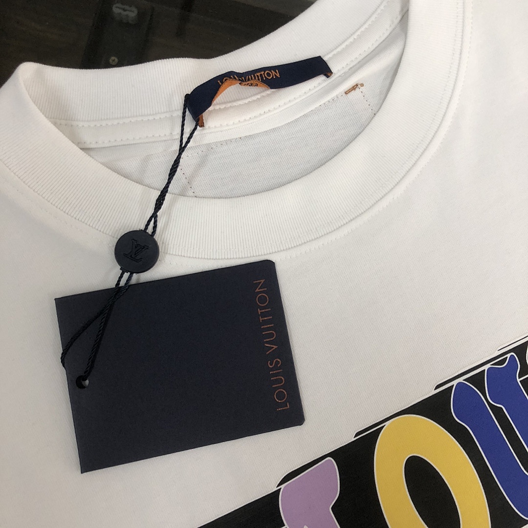 Louis Vuitton T-Shirt Style 061 detail view 3