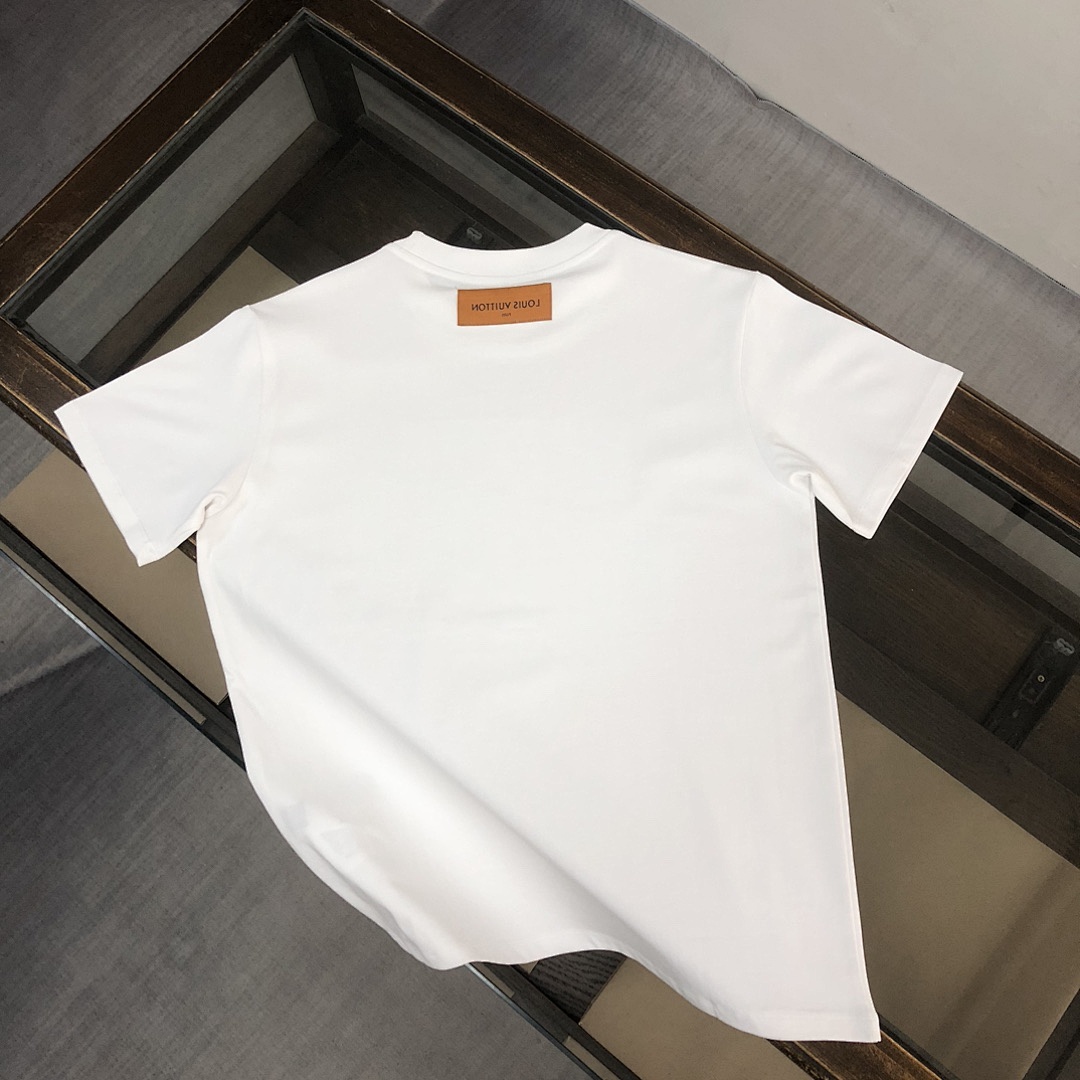 Louis Vuitton T-Shirt Style 061 detail view 5