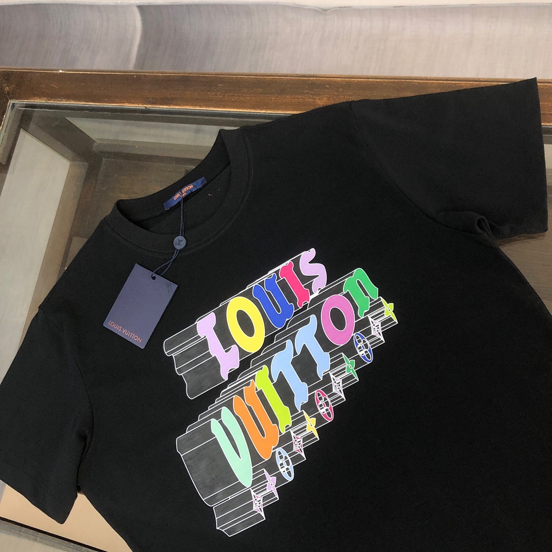 Louis Vuitton T-Shirt Style 062 detail view 5