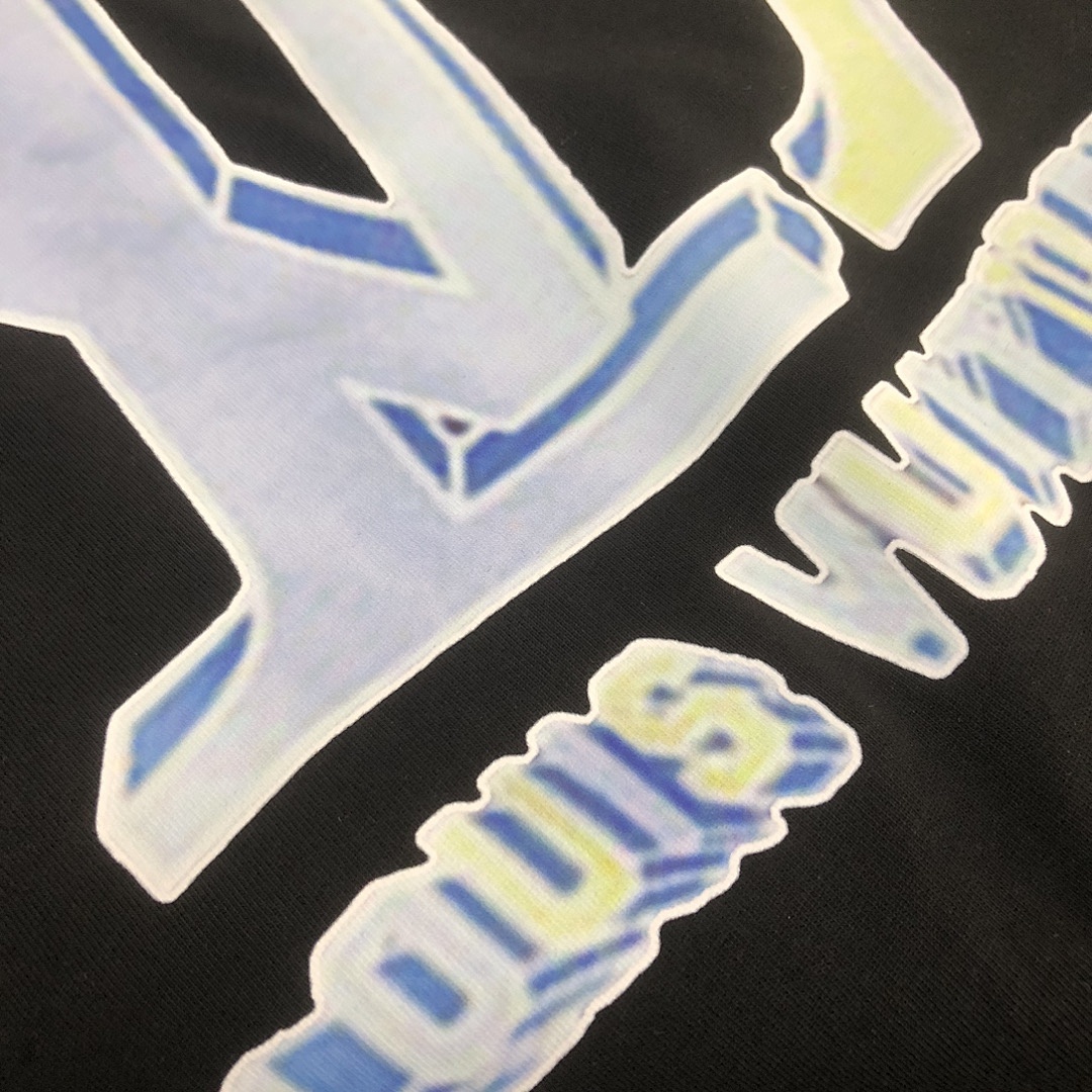 Louis Vuitton T-Shirt Style 063 detail view 1