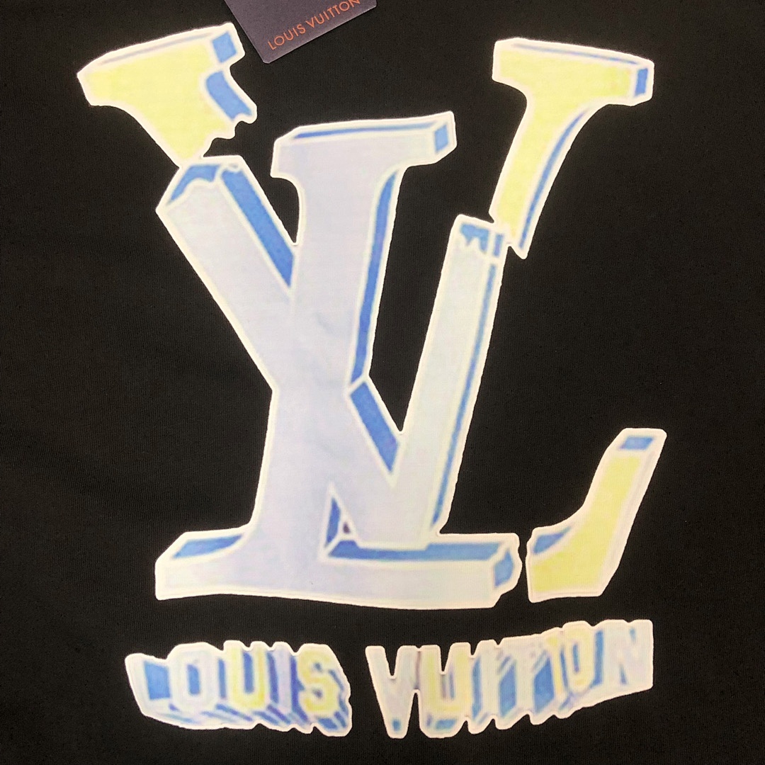 Louis Vuitton T-Shirt Style 063 detail view 2
