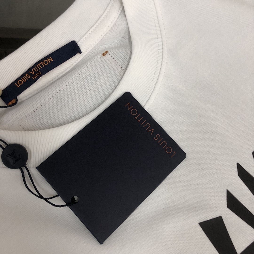 Louis Vuitton T-Shirt Style 064 detail view 4