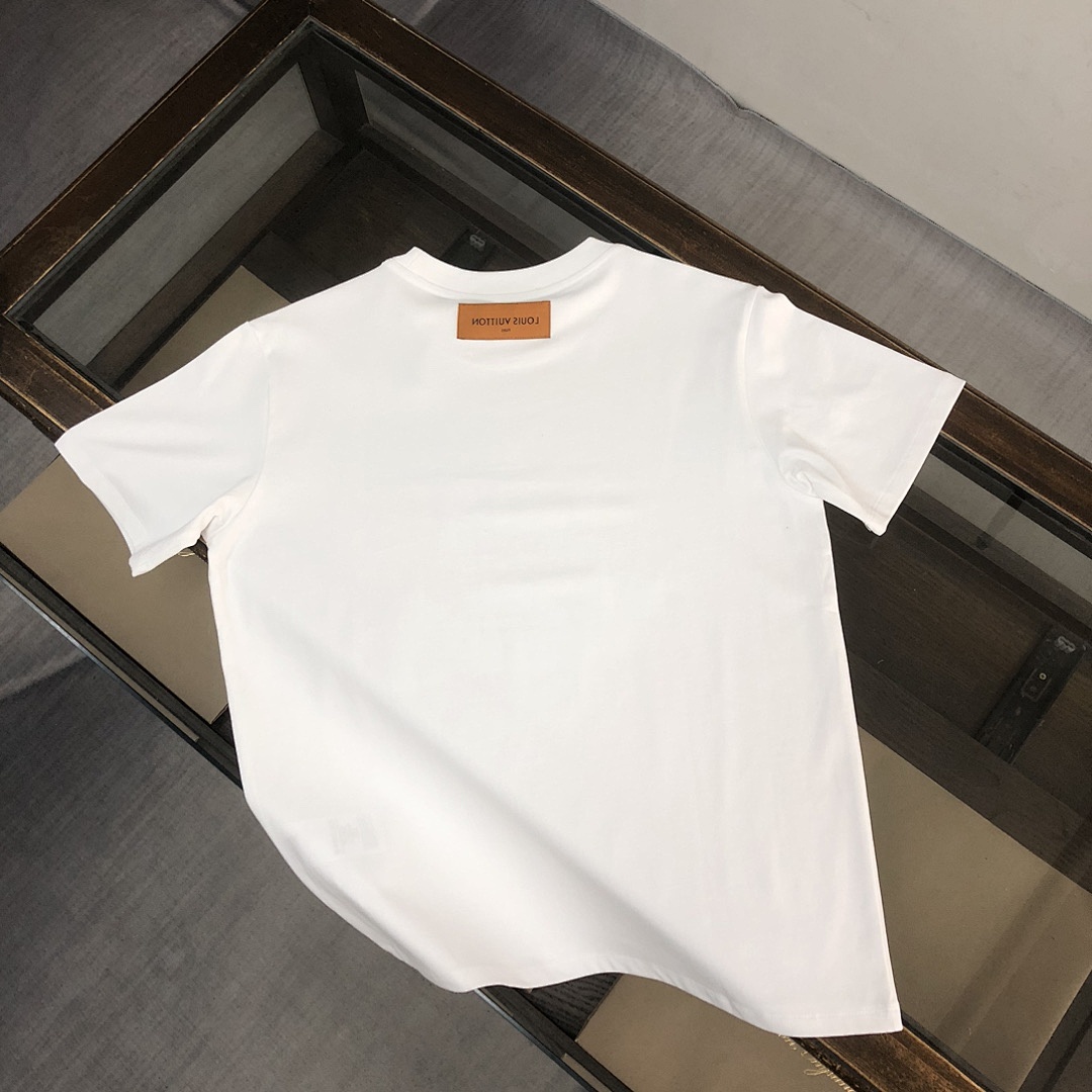 Louis Vuitton T-Shirt Style 068 detail view 5
