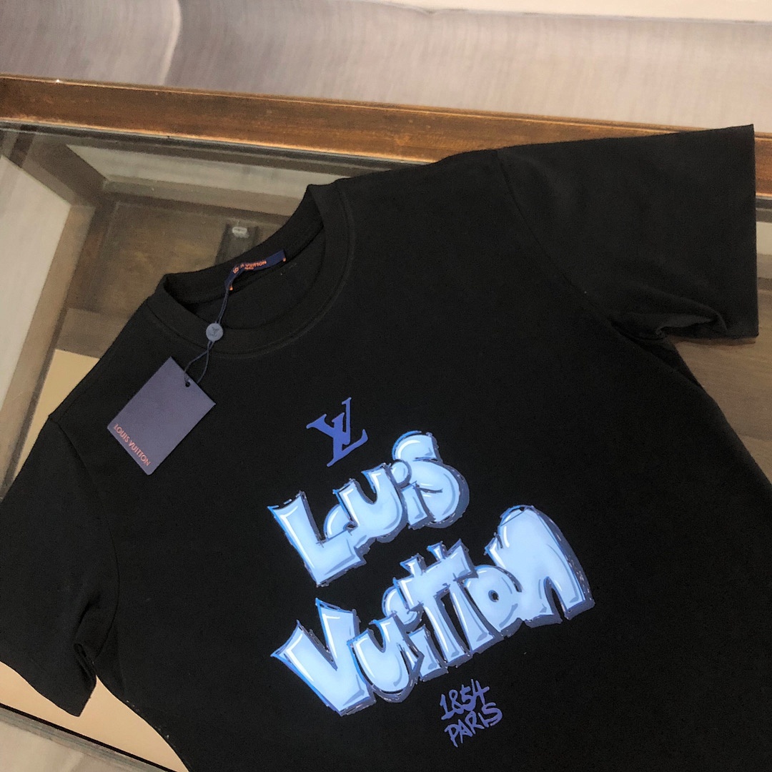 Louis Vuitton T-Shirt Style 069 detail view 7