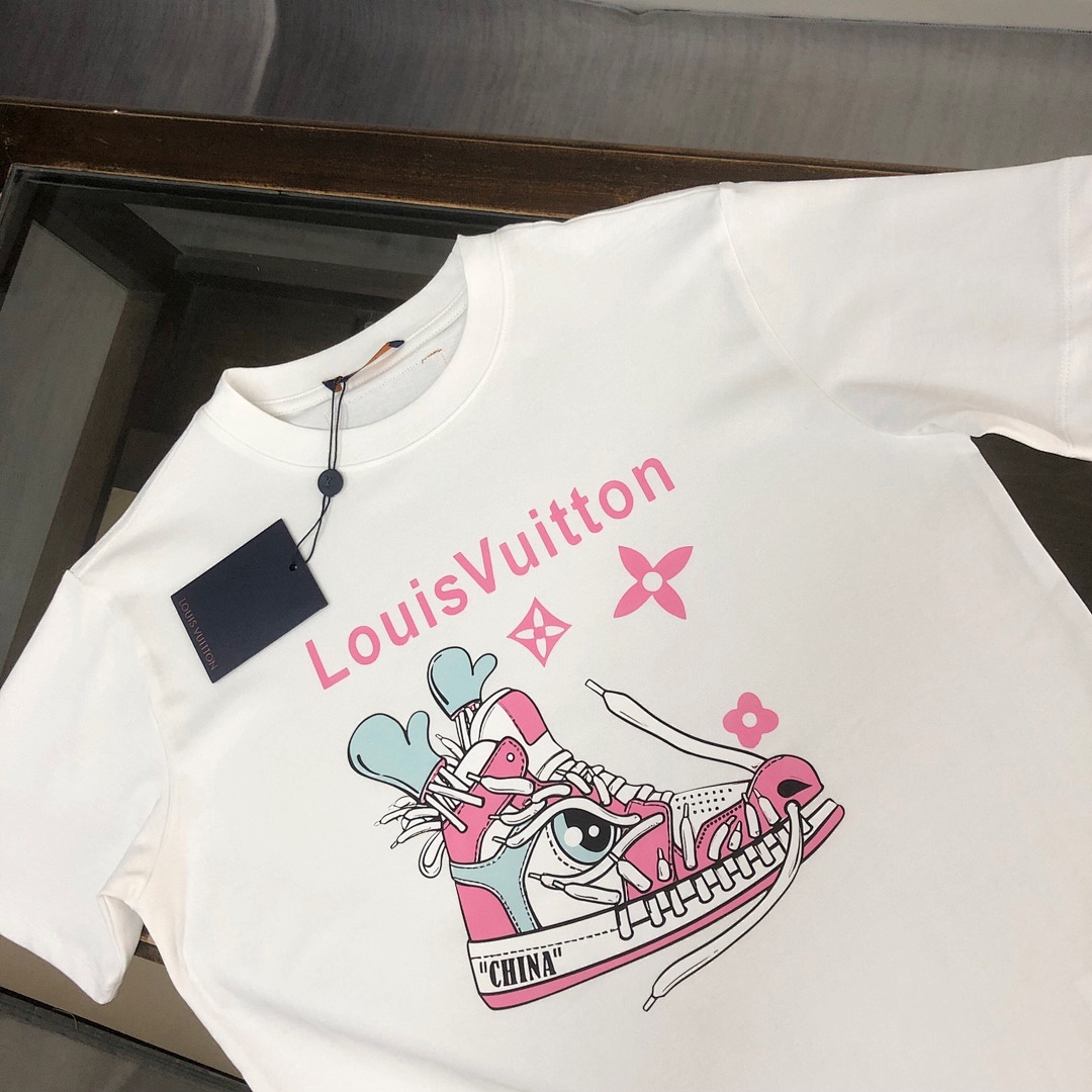 Louis Vuitton T-Shirt Style 070 detail view 5