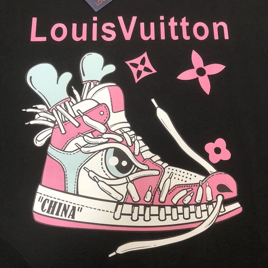 Louis Vuitton T-Shirt Style 071 detail view 2