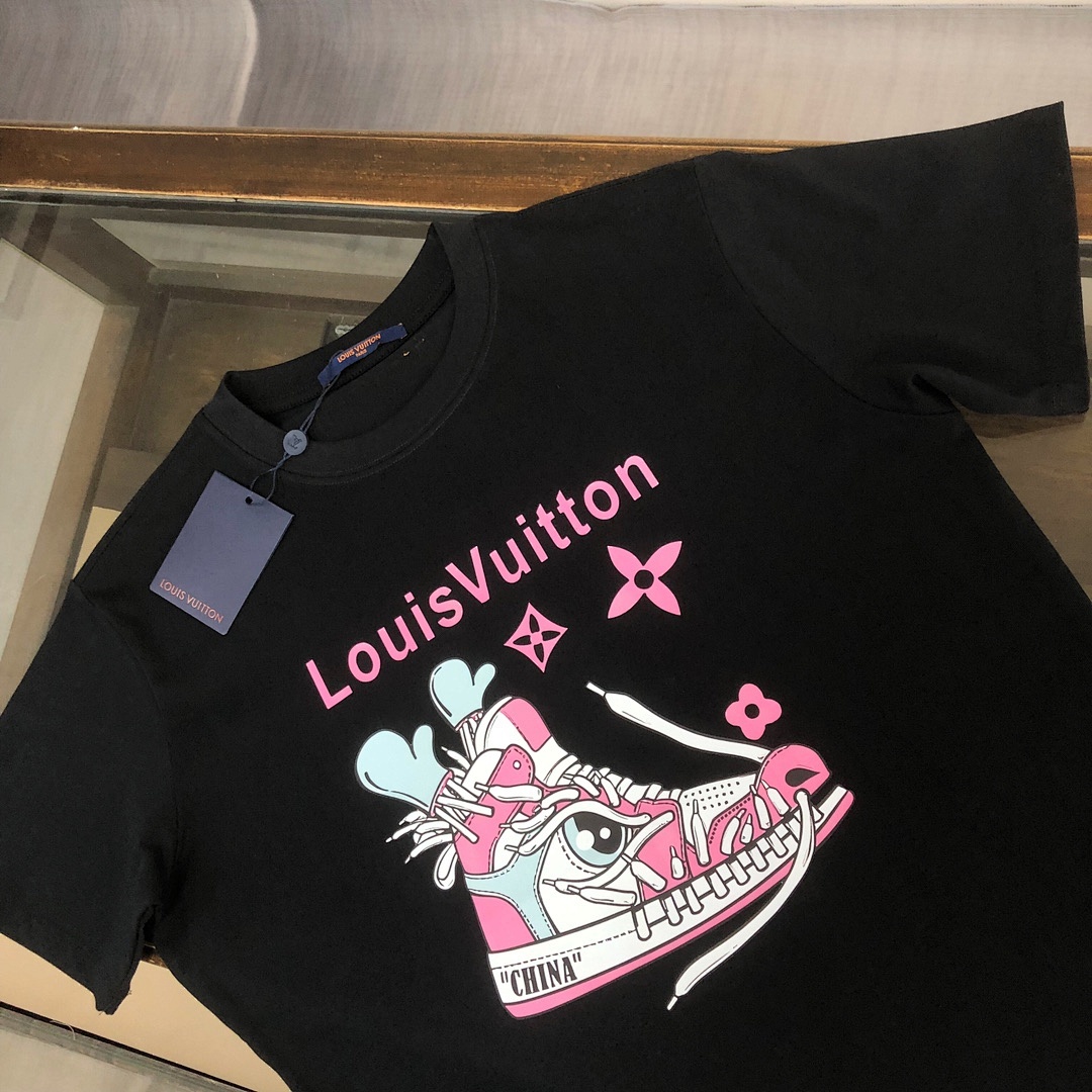 Louis Vuitton T-Shirt Style 071 detail view 6