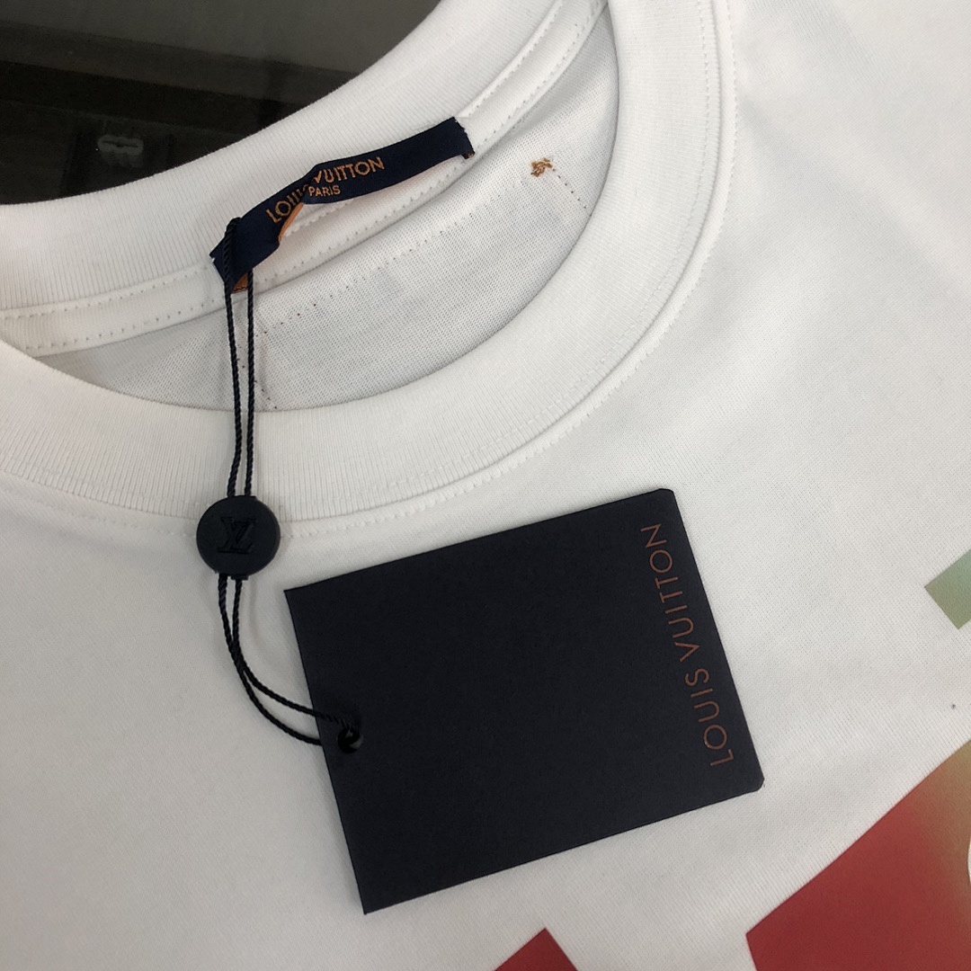 Louis Vuitton T-Shirt Style 074 detail view 3