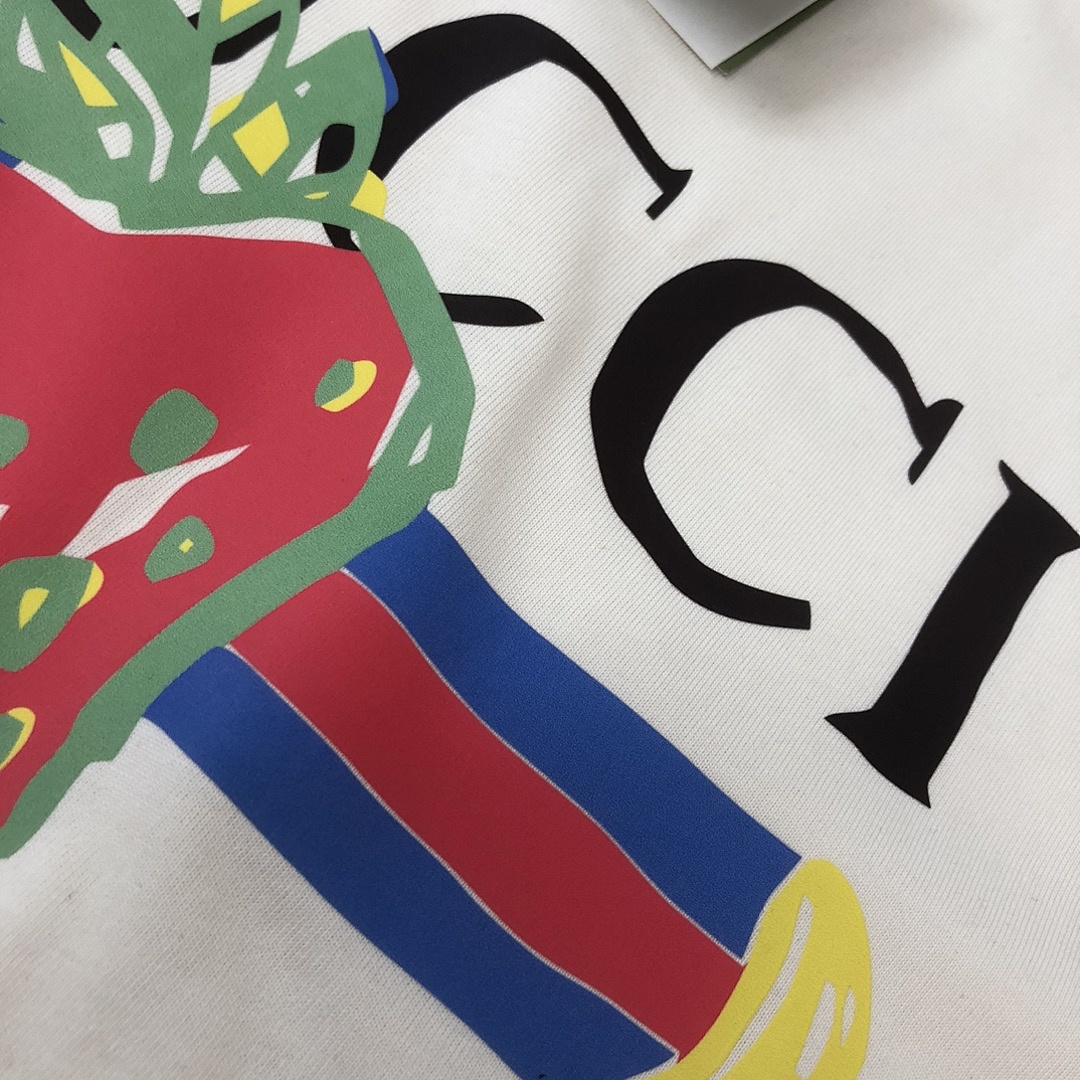 Gucci T-Shirt Style 006 detail view 2