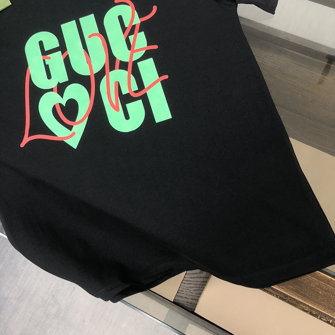 Gucci T-Shirt Style 013 detail view 4