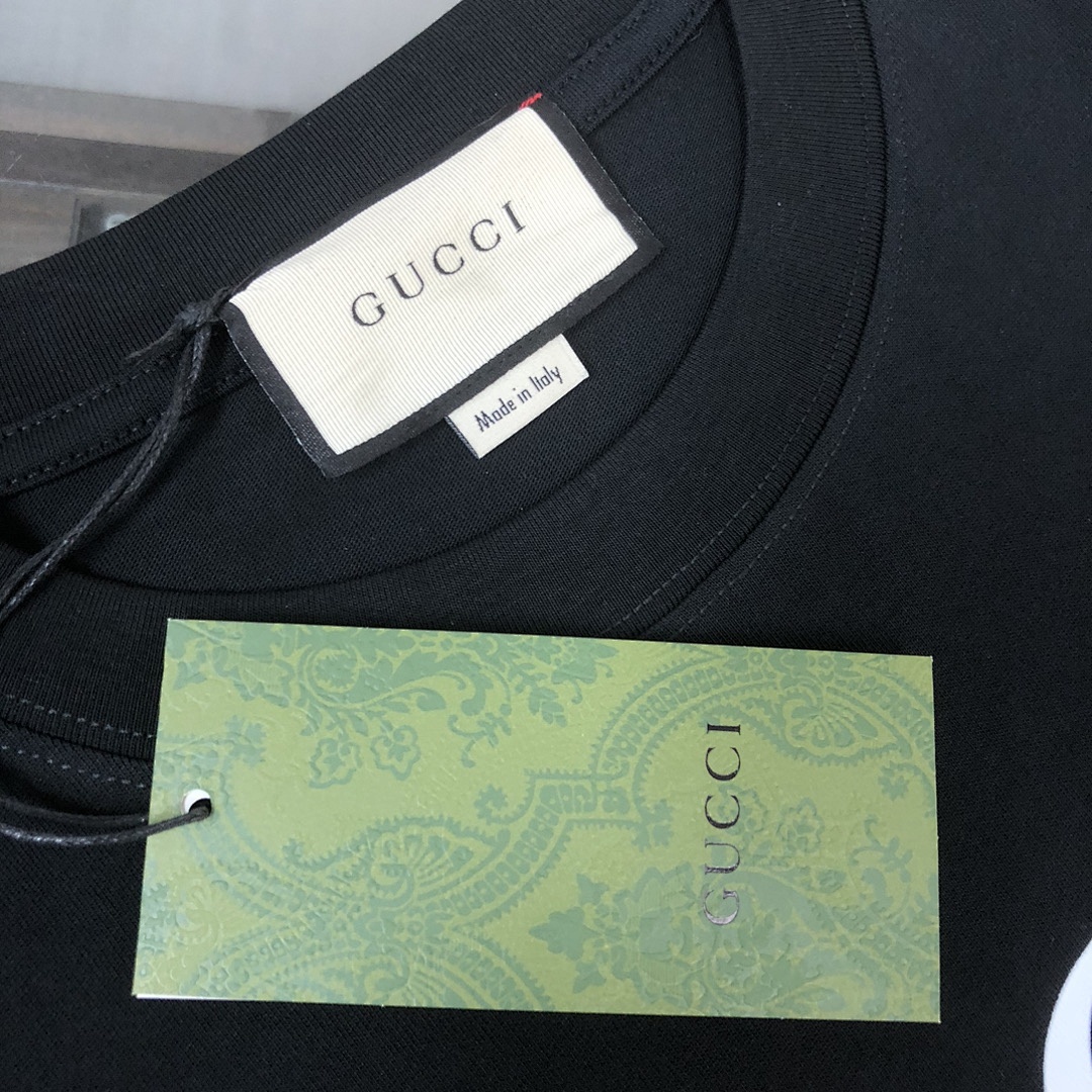 Gucci T-Shirt Style 016 detail view 2