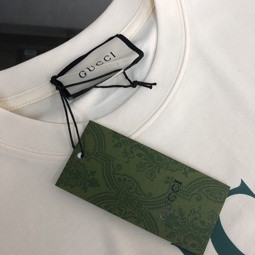 Gucci T-Shirt Style 063 detail view 2
