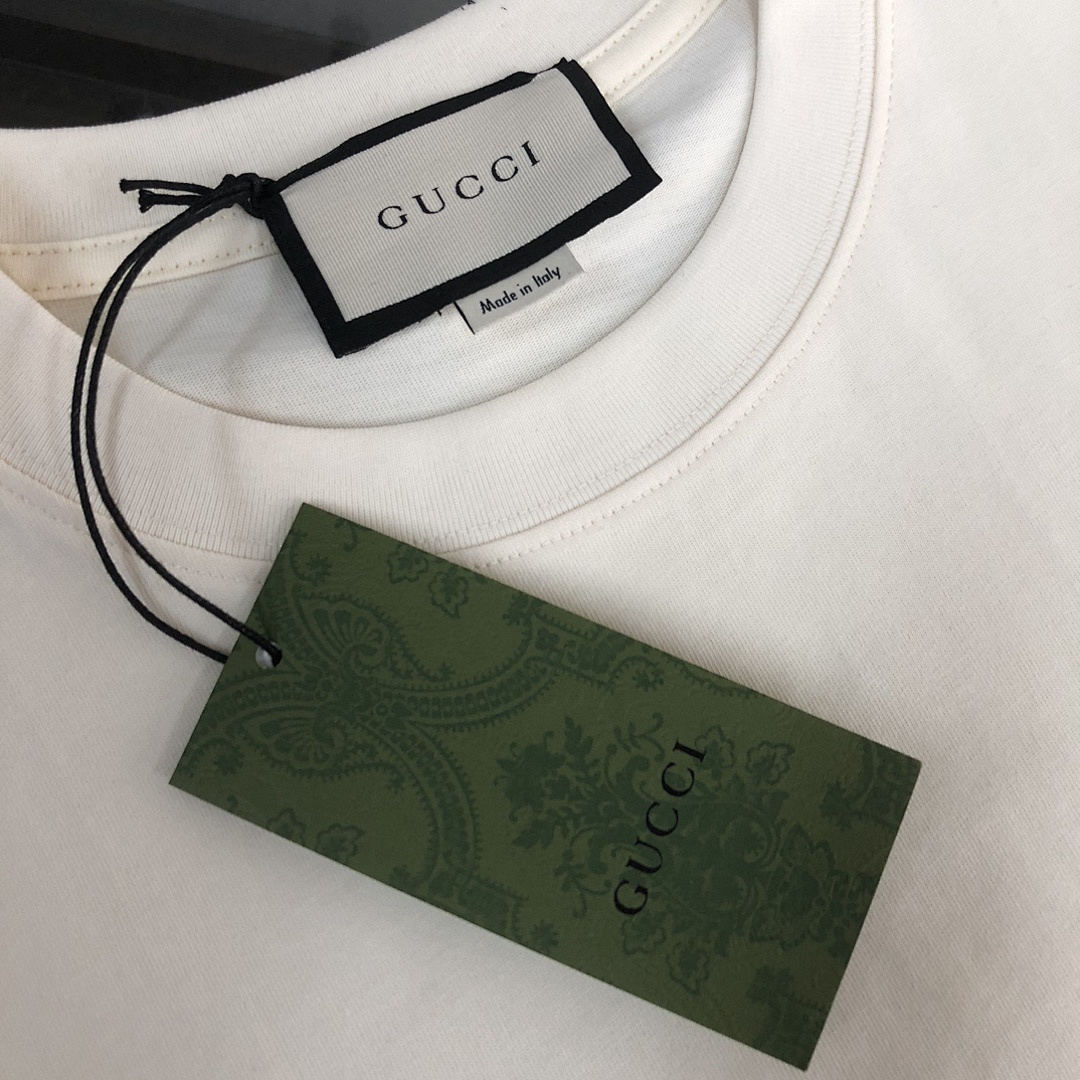 Gucci T-Shirt Style 070 detail view 2