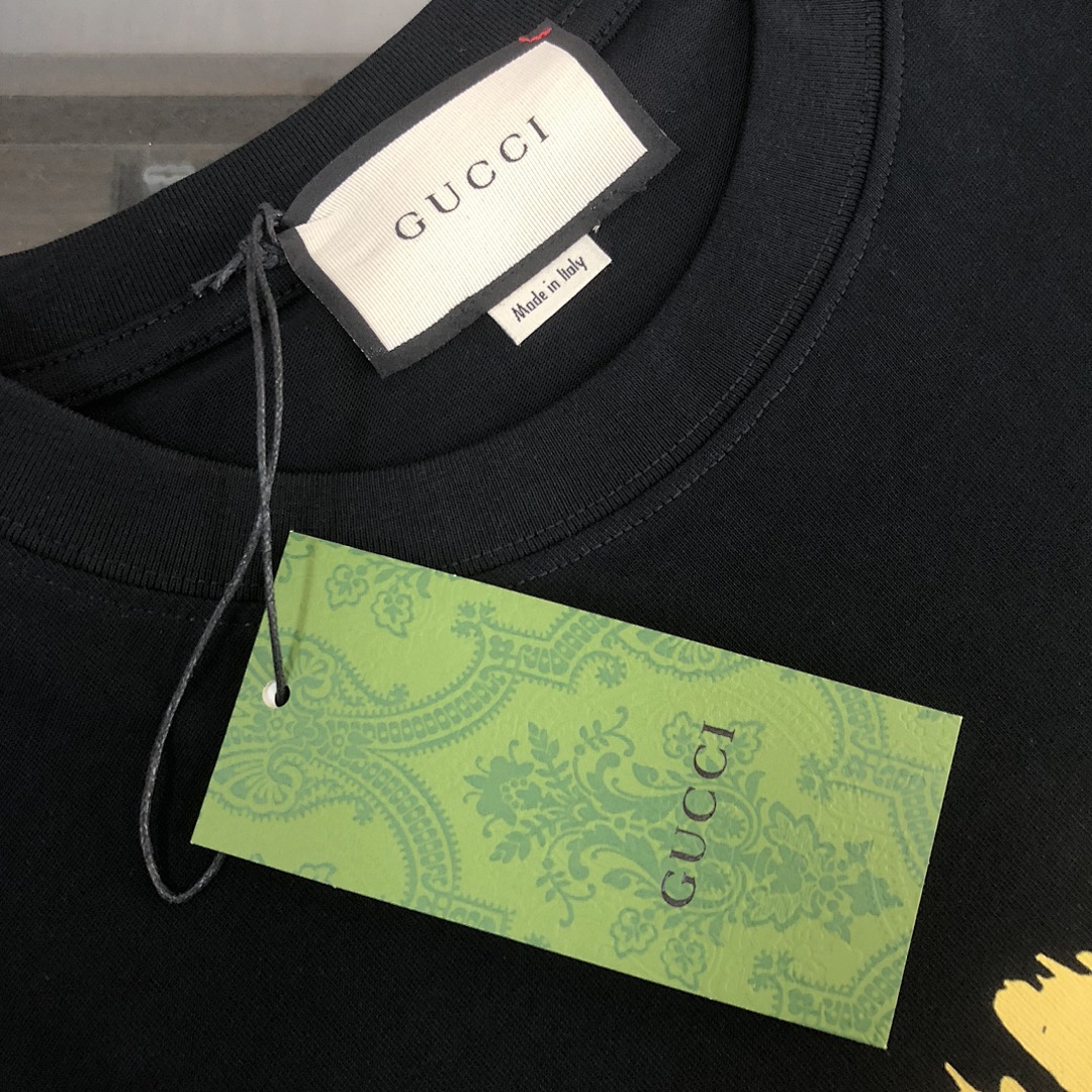 Gucci T-Shirt Style 075 detail view 1