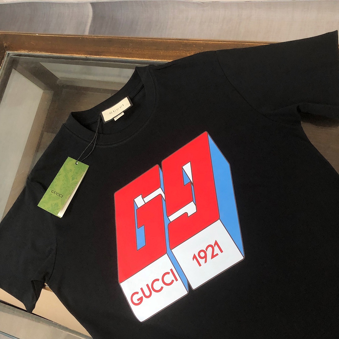 Gucci T-Shirt Style 103 detail view 5