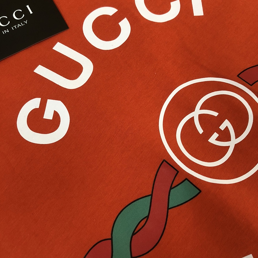 Gucci T-Shirt Style 104 detail view 1