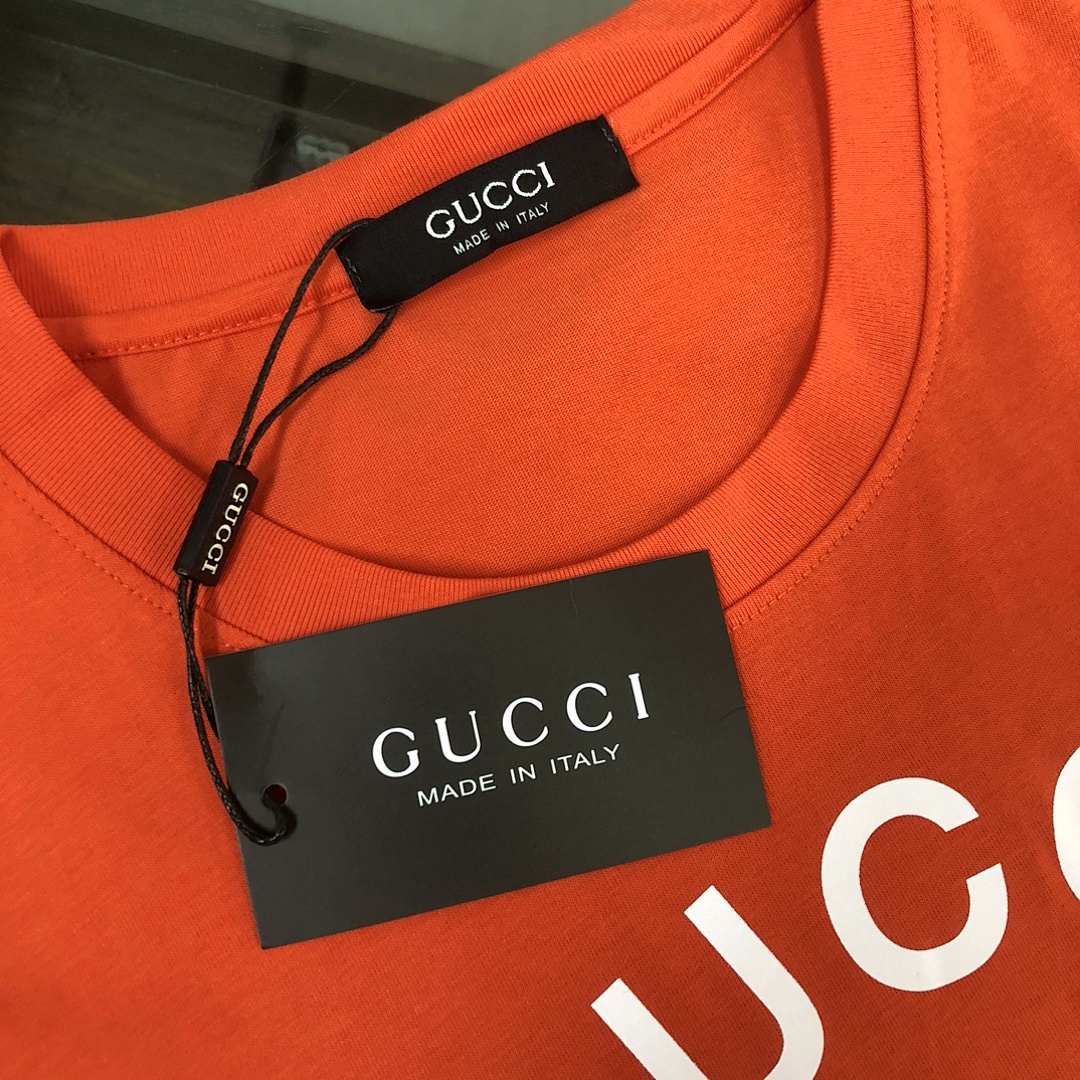 Gucci T-Shirt Style 104 detail view 2