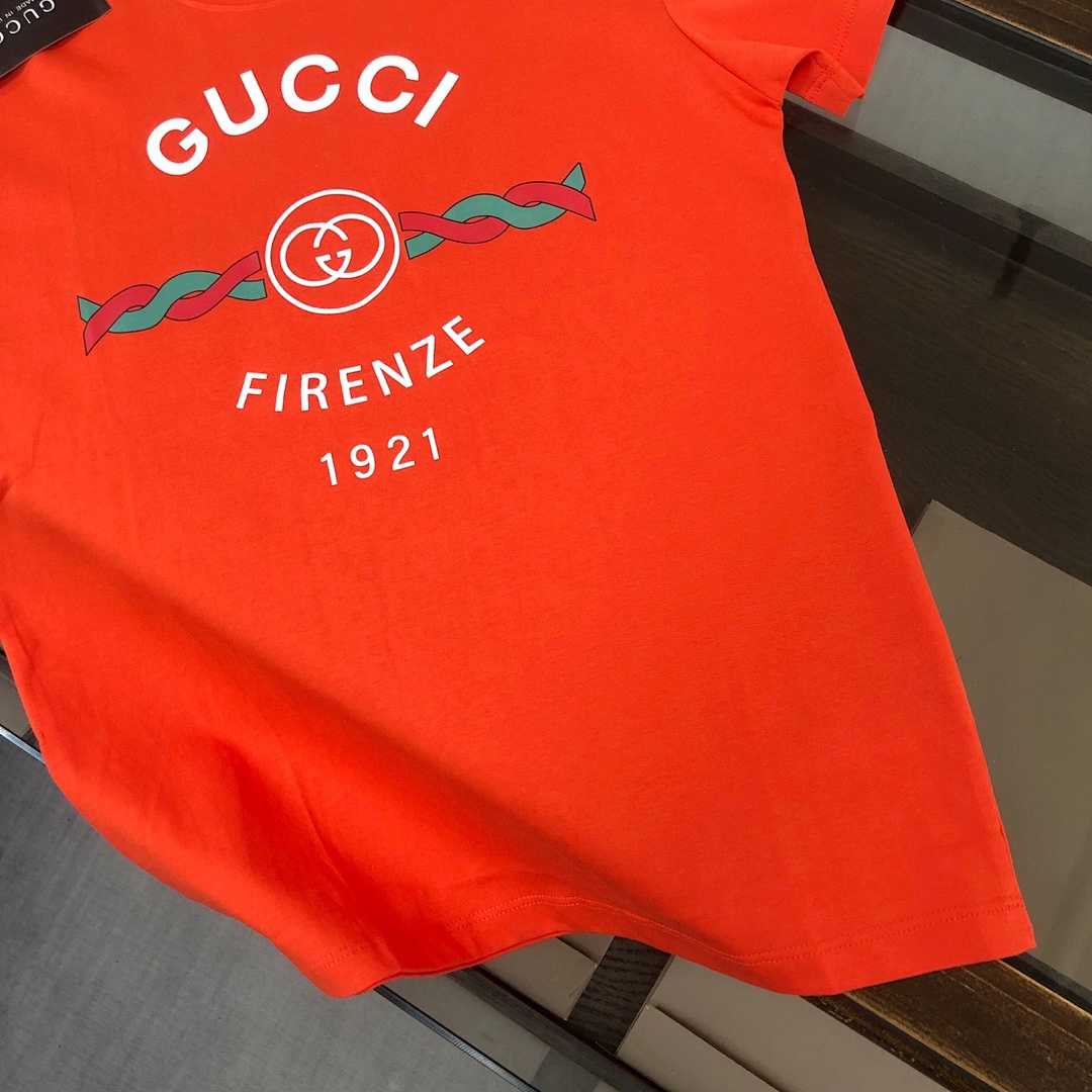 Gucci T-Shirt Style 104 detail view 4