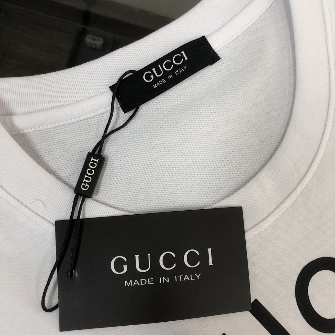 Gucci T-Shirt Style 105 detail view 2