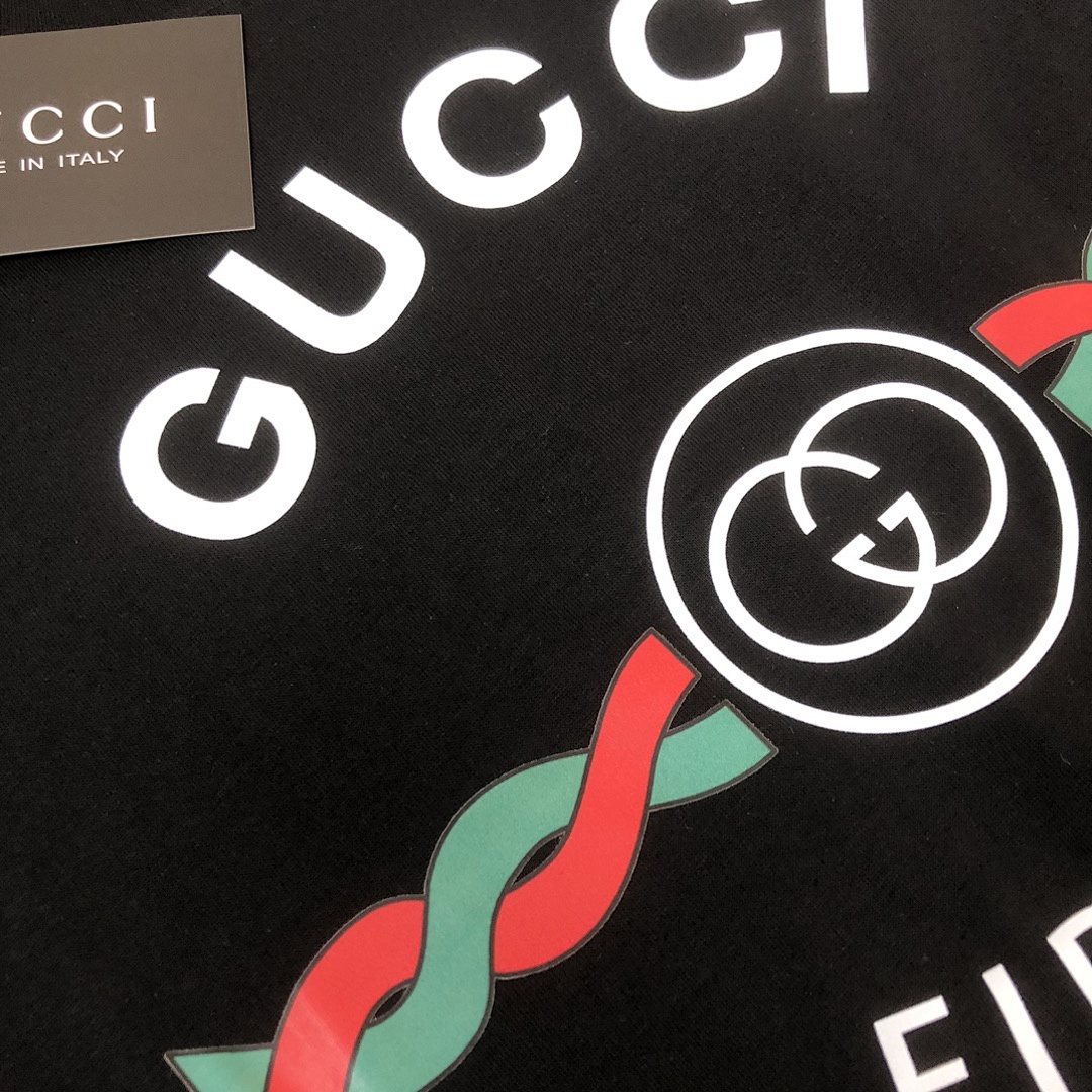 Gucci T-Shirt Style 106 detail view 1